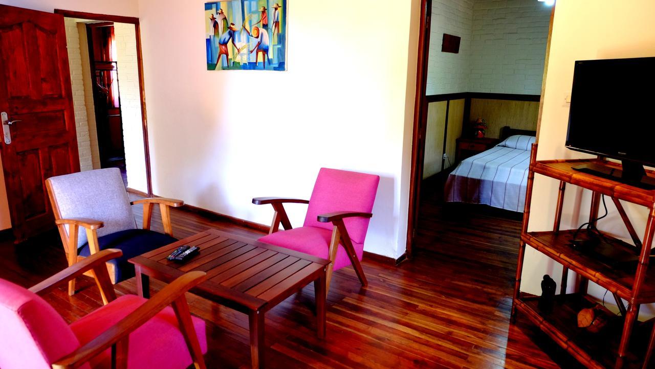Eco Lodge Les Chambres Du Voyageur أنتسيرابي المظهر الخارجي الصورة