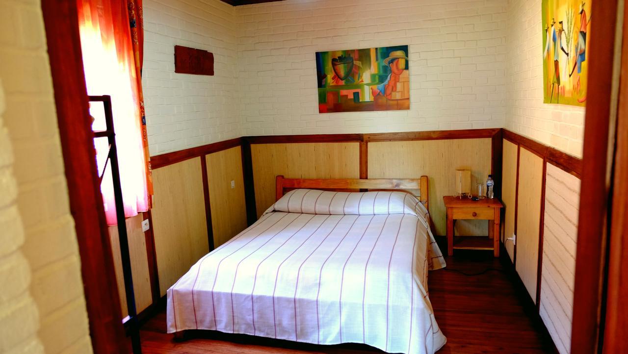 Eco Lodge Les Chambres Du Voyageur أنتسيرابي المظهر الخارجي الصورة